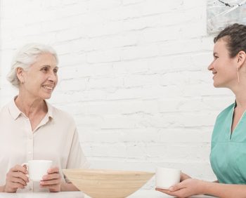 La-juste-distance-dans-la-relation-d’aide-à-domicile
